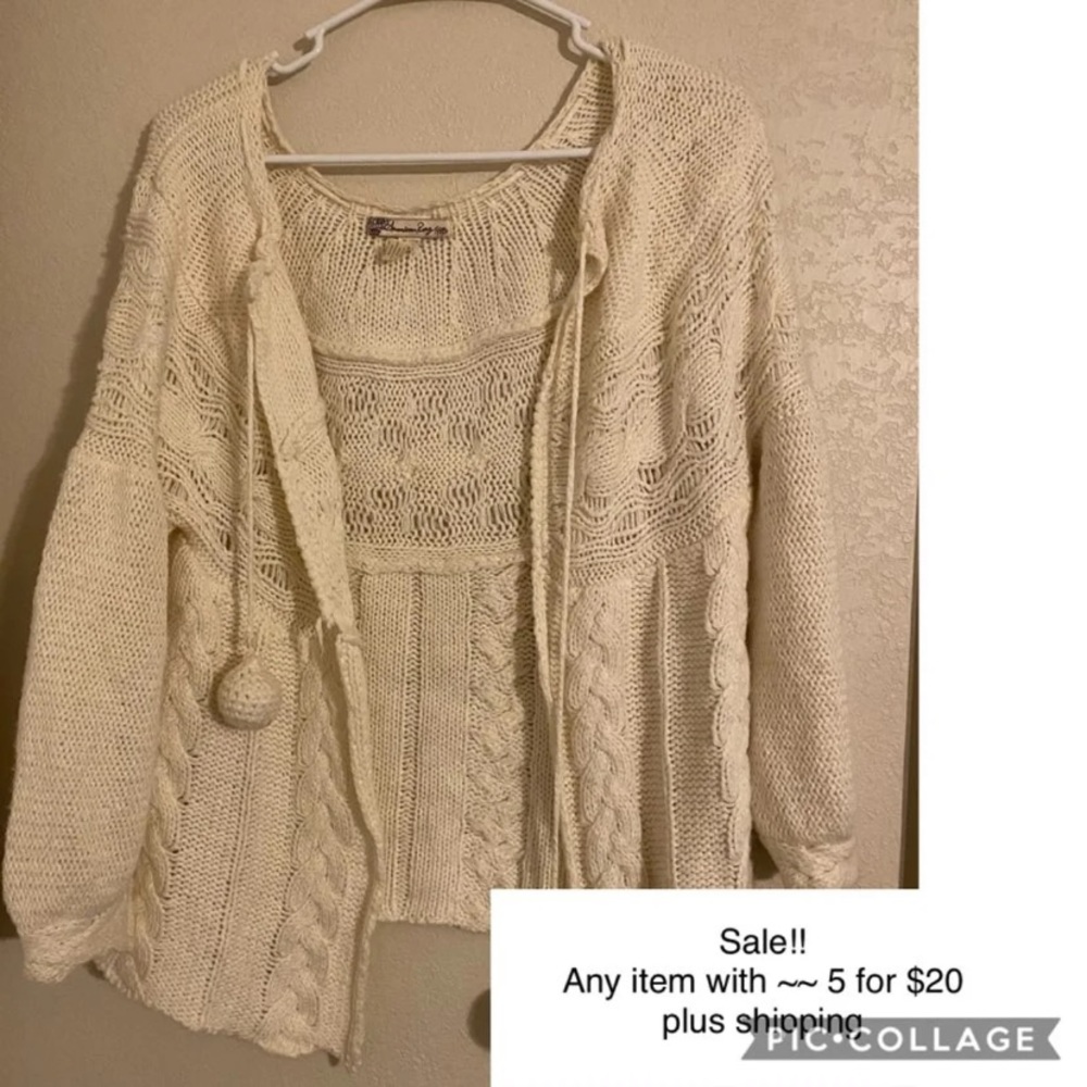 ~~ American Rag sweater